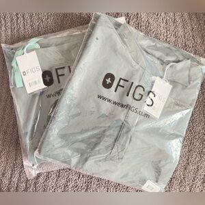 Brand New Figs Bonsai Color Scrub Set, Top Rafaela M, Bottom M